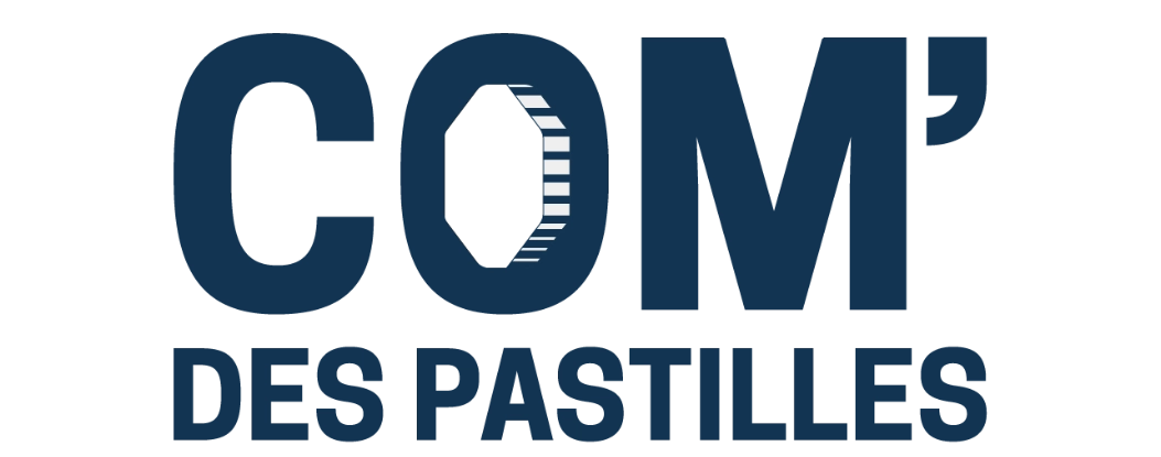 Création d'un design graphique pour l'agence de communication Com' des pastilles. Il s'agit du logo.
